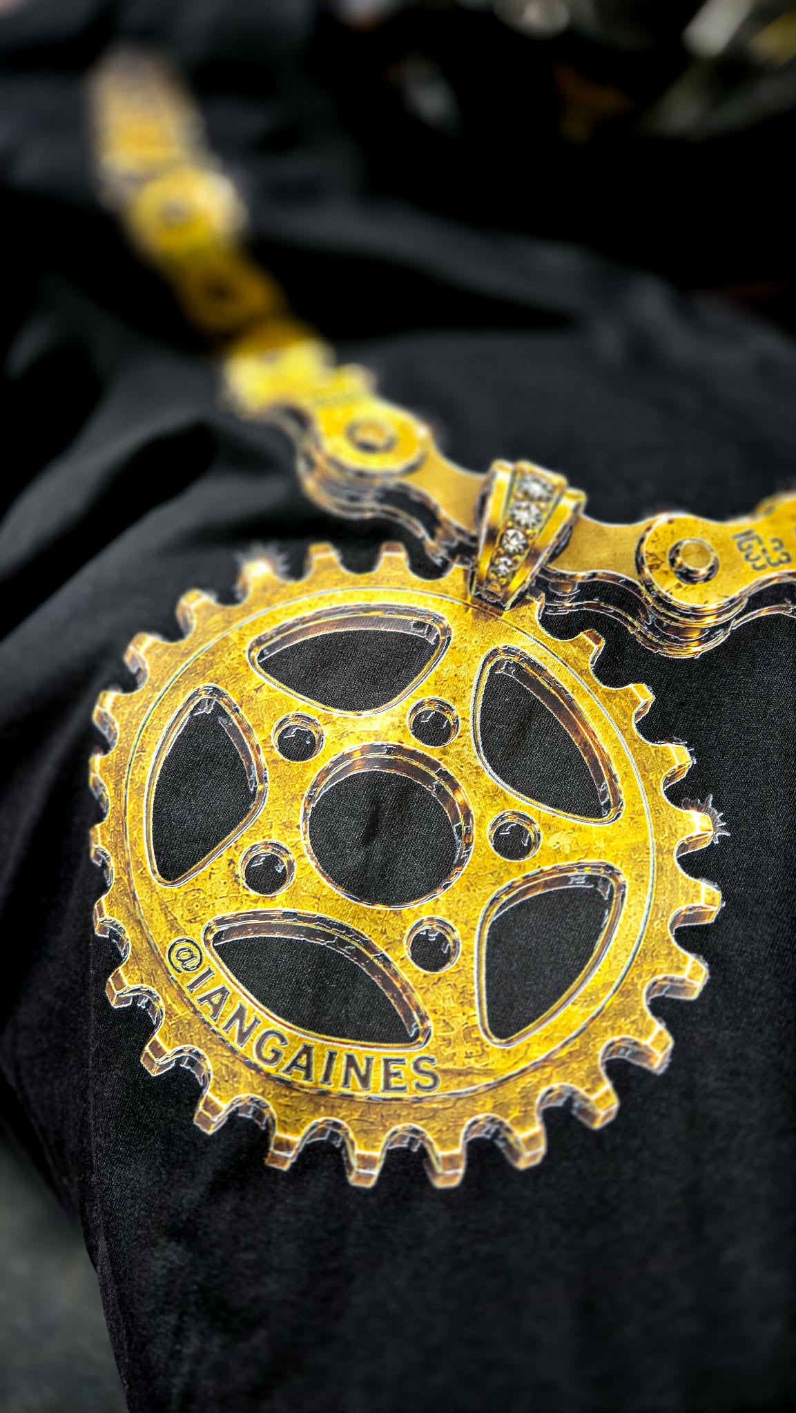 Chain of Control Tee